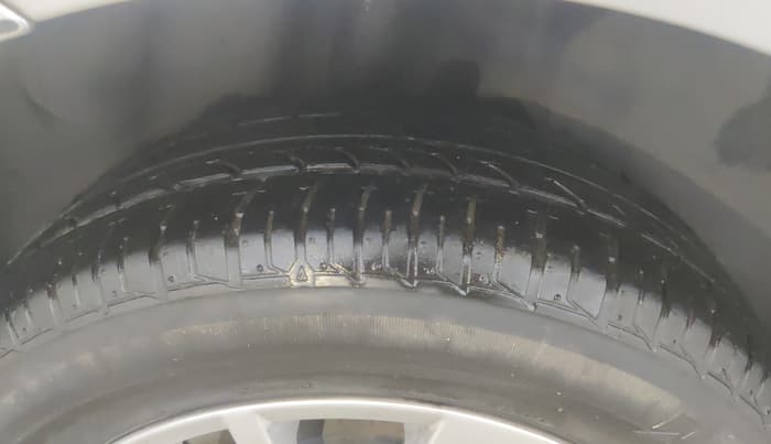 2016 Volkswagen Polo HIGHLINE1.2L, Petrol, Manual, 54,763 km, Right Rear Tyre Tread