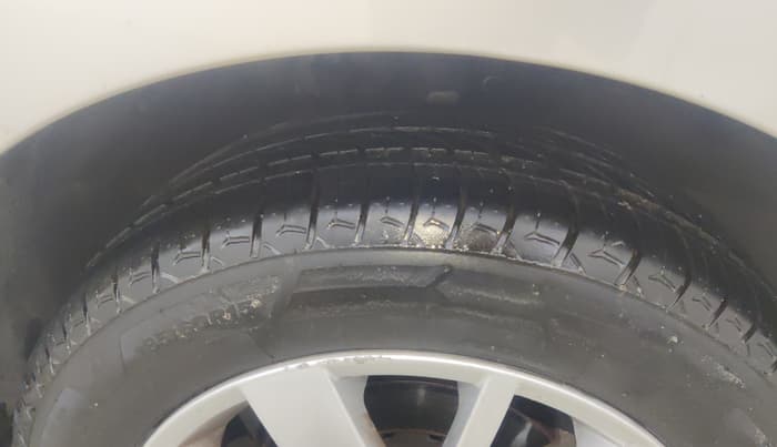 2016 Volkswagen Polo HIGHLINE1.2L, Petrol, Manual, 54,763 km, Right Front Tyre Tread