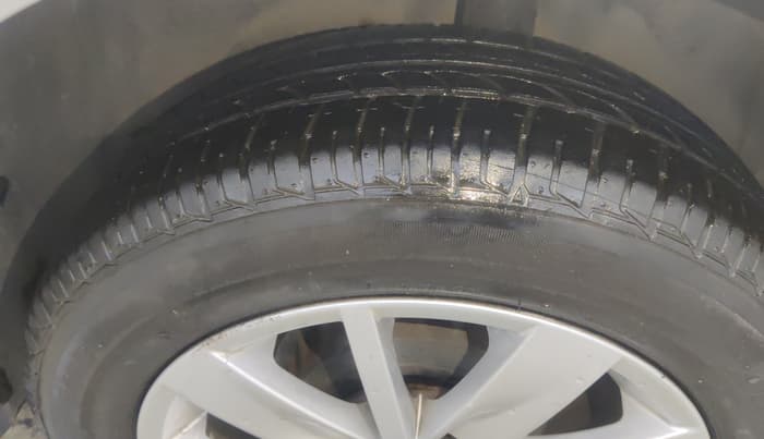 2016 Volkswagen Polo HIGHLINE1.2L, Petrol, Manual, 54,763 km, Left Rear Tyre Tread