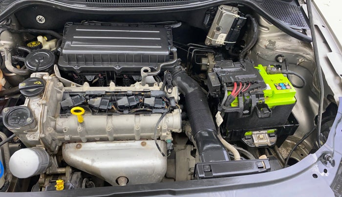 2015 Skoda Rapid ELEGANCE 1.6 MPI MT, Petrol, Manual, 75,596 km, Engine View - Left