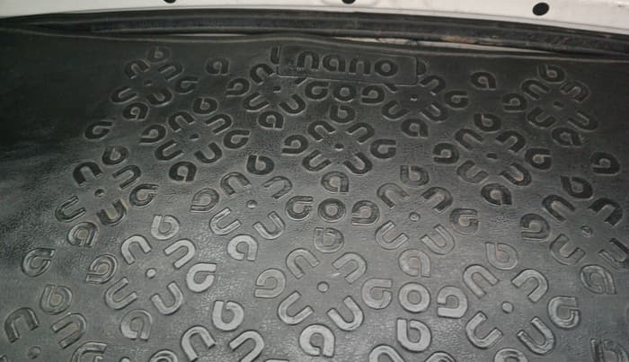 2013 Tata Nano LX, Petrol, Manual, 48,938 km, Boot Inside