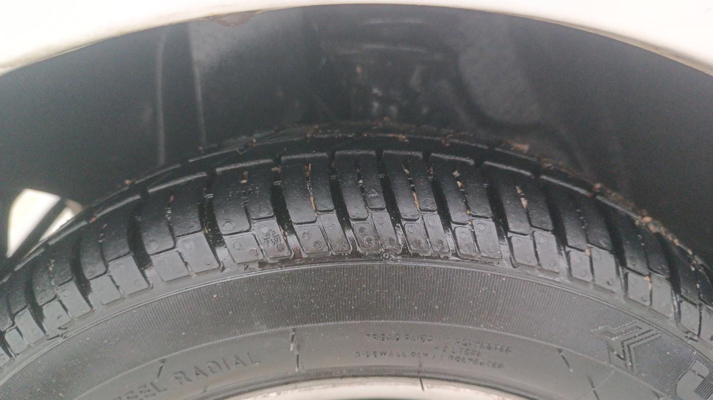 2013 Tata Nano LX, Petrol, Manual, 48,938 km, Left Front Tyre Tread