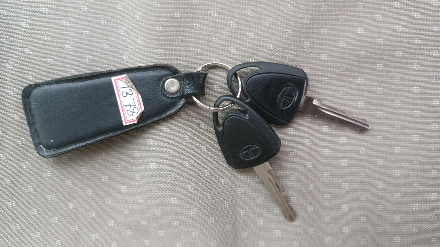 2013 Tata Nano LX, Petrol, Manual, 48,938 km, Key Close Up