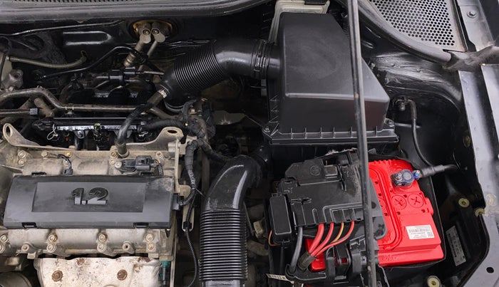 2015 Volkswagen Polo HIGHLINE1.2L, Petrol, Manual, 59,990 km, Engine View - Left