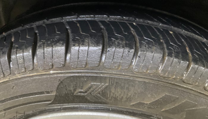 2015 Hyundai Elite i20 MAGNA 1.2, Petrol, Manual, 47,008 km, Right Rear Tyre Tread