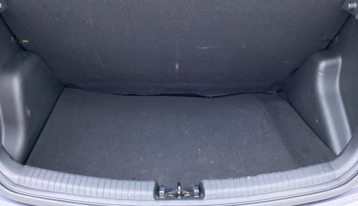 2018 Hyundai Grand i10 MAGNA 1.2 VTVT, Petrol, Manual, Boot Inside