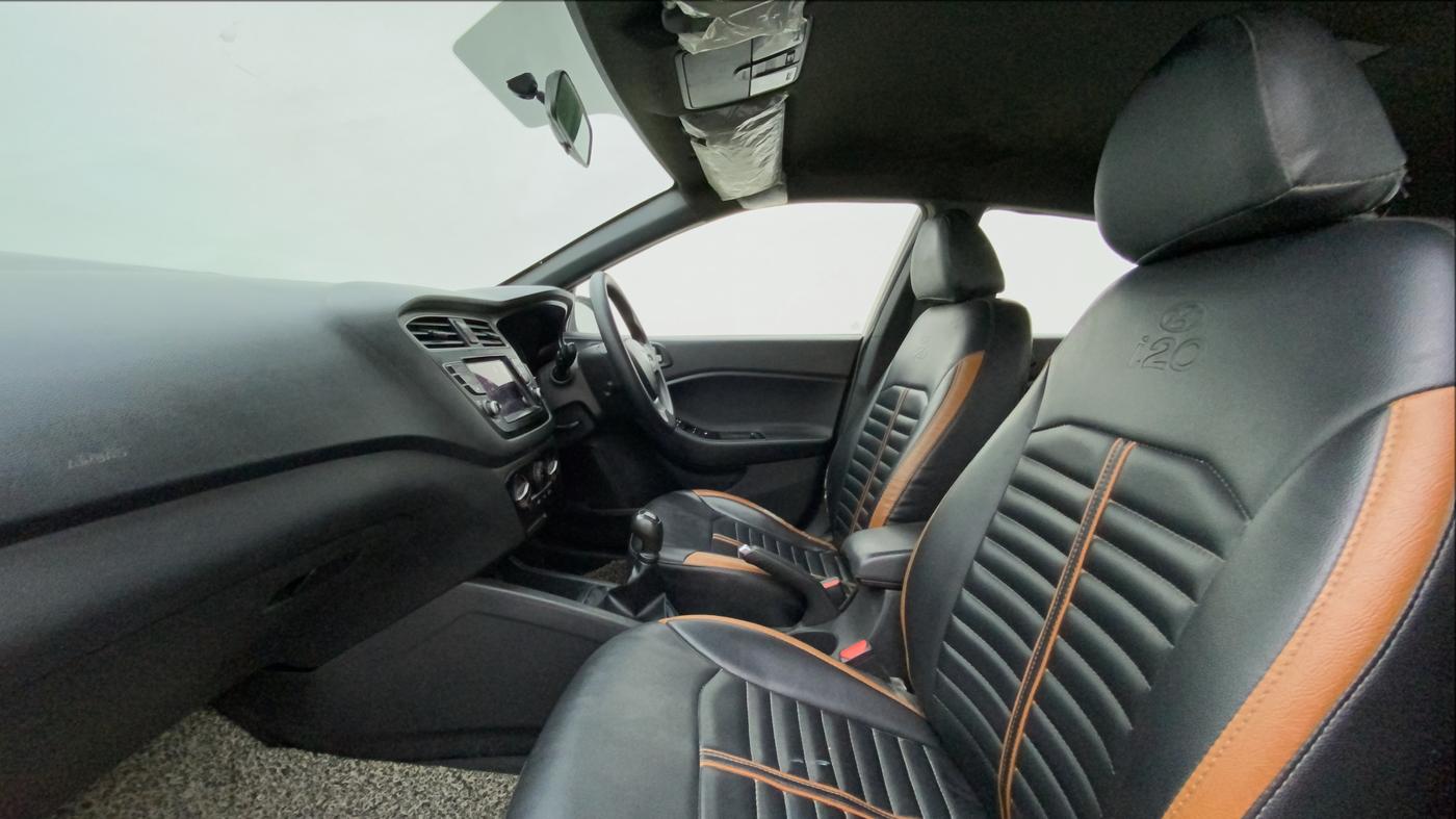 2018 Hyundai i20 Active 1.2 S, Petrol, Manual, 90,756 km, Right Side Front Door Cabin