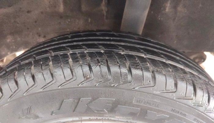 2017 Renault Kwid RXT 0.8, Petrol, Manual, 5,555 km, Left Rear Tyre Tread