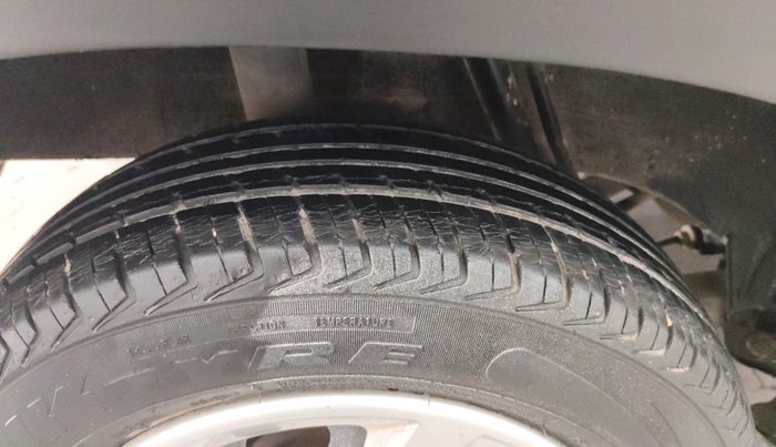 2017 Renault Kwid RXT 0.8, Petrol, Manual, 5,555 km, Right Rear Tyre Tread