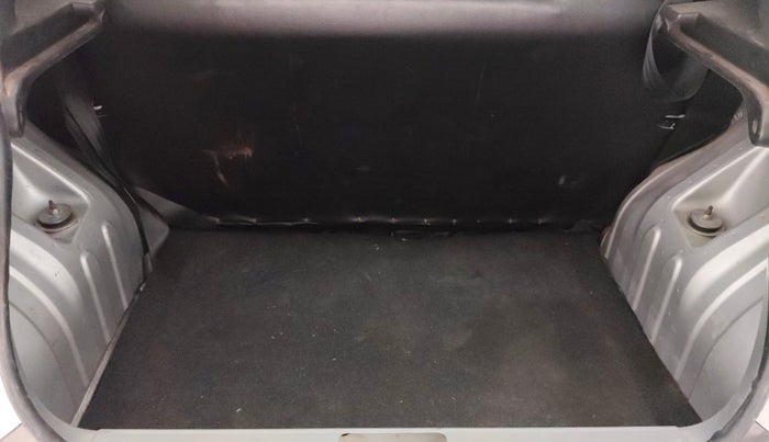 2017 Renault Kwid RXT 0.8, Petrol, Manual, 5,555 km, Boot Inside