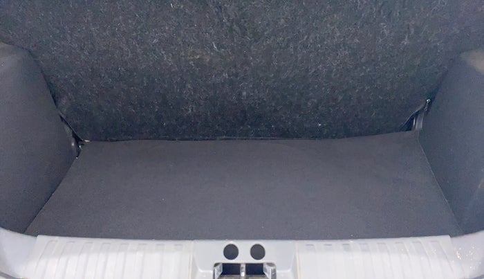 2016 Ford New Figo TITANIUM 1.5 PETROL AT, Petrol, Automatic, 56,776 km, Boot Inside