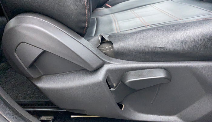 2016 Ford New Figo TITANIUM 1.5 PETROL AT, Petrol, Automatic, 56,776 km, Driver Side Adjustment Panel