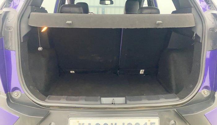 2023 Tata NEXON FEARLESS PURPLE + SUNROOF DUAL TONE 1.2 PETROL, Petrol, Manual, 42,318 km, Boot Inside