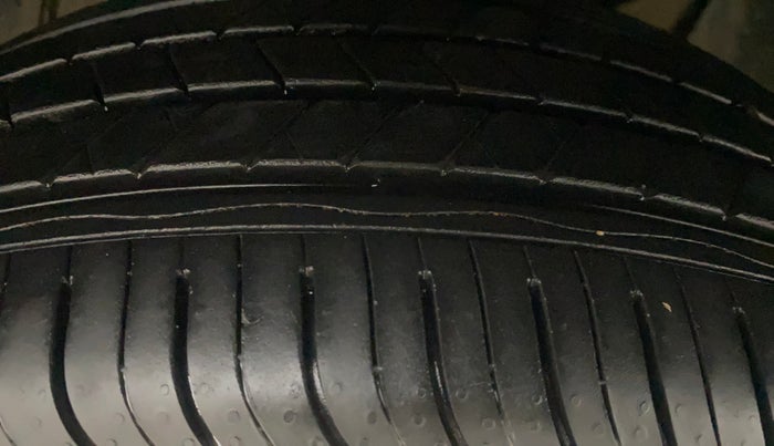 2023 Tata NEXON FEARLESS PURPLE + SUNROOF DUAL TONE 1.2 PETROL, Petrol, Manual, 42,318 km, Left Front Tyre Tread