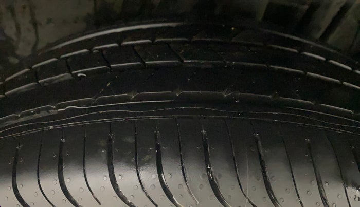 2023 Tata NEXON FEARLESS PURPLE + SUNROOF DUAL TONE 1.2 PETROL, Petrol, Manual, 42,318 km, Left Rear Tyre Tread