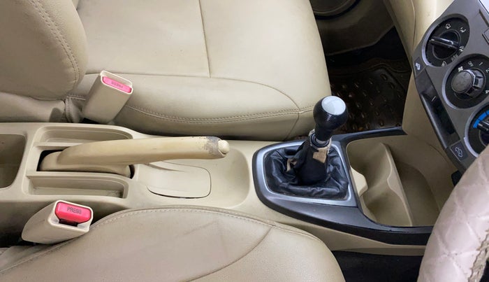 2012 Honda City 1.5L I-VTEC E MT, Petrol, Manual, 1,29,206 km, Gear Lever