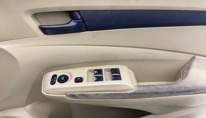 2012 Honda City 1.5L I-VTEC E MT, Petrol, Manual, 1,29,206 km, Driver Side Door Panels Control