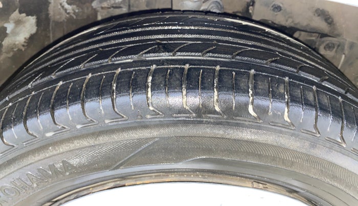 2012 Honda City 1.5L I-VTEC E MT, Petrol, Manual, 1,29,206 km, Right Front Tyre Tread