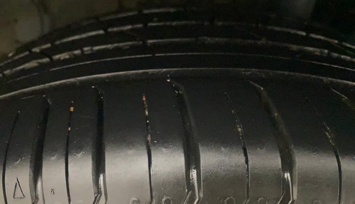 2023 Hyundai NEW I20 SPORTZ 1.2 IVT, Petrol, Automatic, 15,483 km, Left Rear Tyre Tread