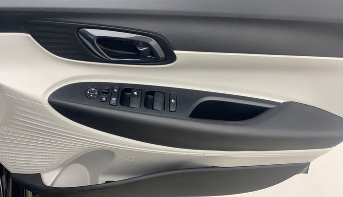 2023 Hyundai NEW I20 SPORTZ 1.2 IVT, Petrol, Automatic, 15,483 km, Driver Side Door Panels Control