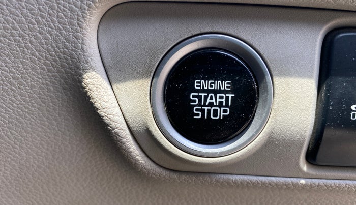 2022 KIA CARENS PRESTIGE PLUS 1.4 PETROL 7 STR, Petrol, Manual, 61,979 km, Keyless Start/ Stop Button