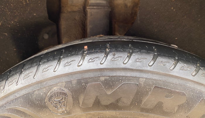 2022 KIA CARENS PRESTIGE PLUS 1.4 PETROL 7 STR, Petrol, Manual, 61,979 km, Right Rear Tyre Tread