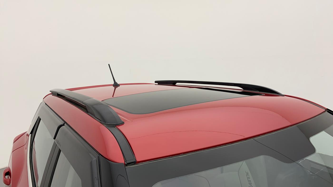 2022 Mahindra XUV300 W6 1.2 PETROL, Petrol, Manual, 7,648 km, Roof