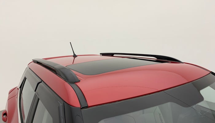 2022 Mahindra XUV300 W6 1.2 PETROL, Petrol, Manual, 7,648 km, Roof