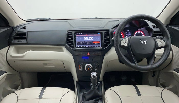 2022 Mahindra XUV300 W6 1.2 PETROL, Petrol, Manual, 7,648 km, Dashboard