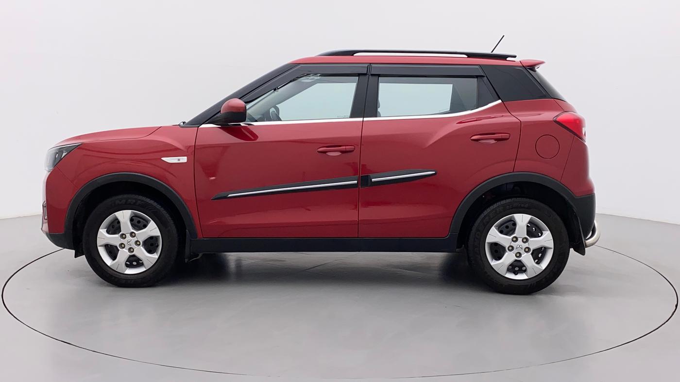2022 Mahindra XUV300 W6 1.2 PETROL, Petrol, Manual, 7,648 km, Left Side