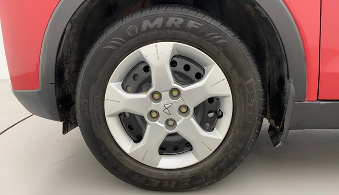 2022 Mahindra XUV300 W6 1.2 PETROL, Petrol, Manual, 7,648 km, Left Front Wheel
