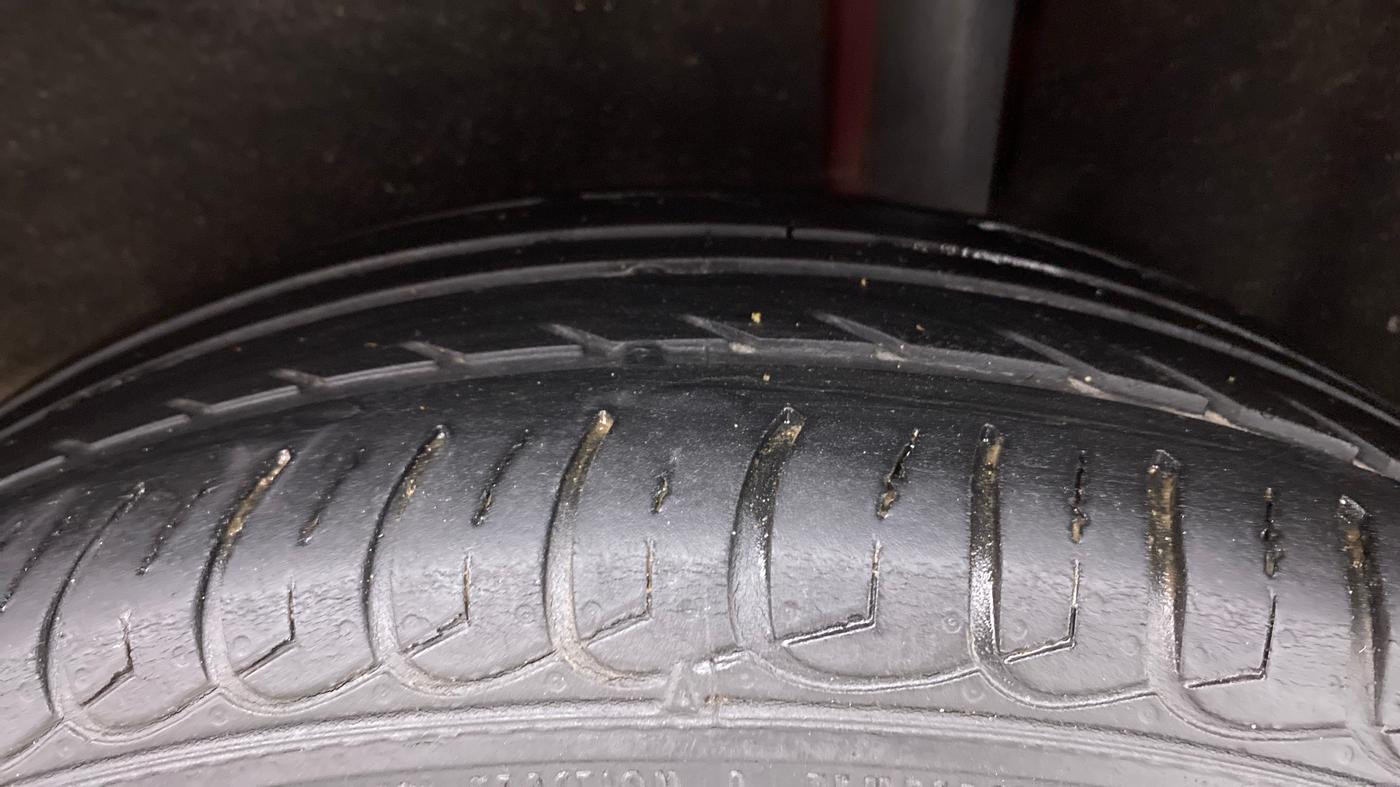 2018 Ford Ecosport TITANIUM 1.5L DIESEL, Diesel, Manual, 58,647 km, Left Rear Tyre Tread