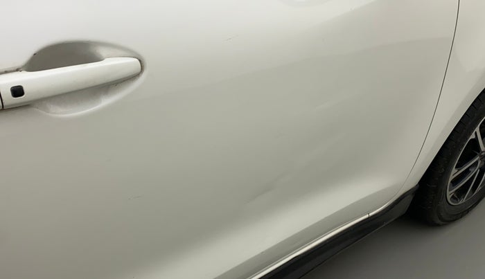 2018 Maruti Swift ZDI PLUS, Diesel, Manual, 80,361 km, Driver-side door - Slightly dented