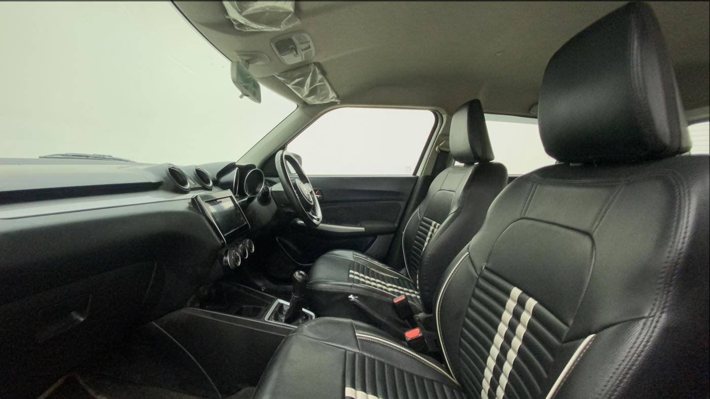 2018 Maruti Swift ZDI PLUS, Diesel, Manual, 80,361 km, Right Side Front Door Cabin