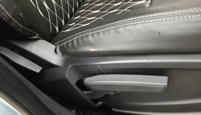 2023 Tata PUNCH ACCOMPLISHED MT CNG, CNG, Manual, 61,597 km, Driver Side Adjustment Panel