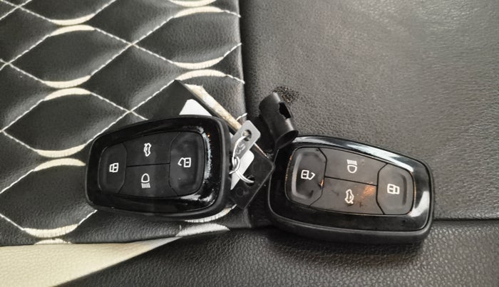 2023 Tata PUNCH ACCOMPLISHED MT CNG, CNG, Manual, 61,597 km, Key Close Up