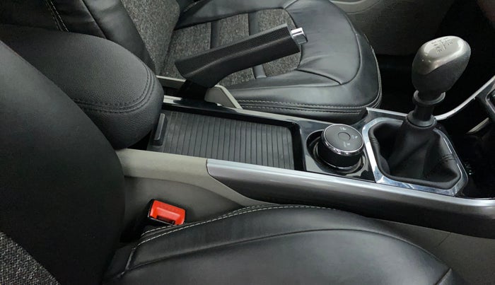 2017 Tata NEXON XZ PLUS DIESEL, Diesel, Manual, 31,067 km, Gear Lever