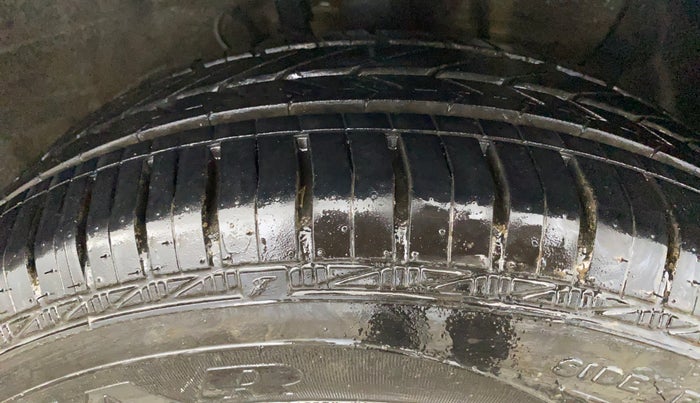 2016 Hyundai Elite i20 SPORTZ 1.2, Petrol, Manual, 48,752 km, Right Front Tyre Tread