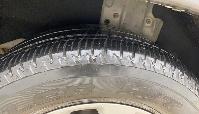 2015 Honda CRV 2.4L 4WD AVN AT, Petrol, Automatic, 1,03,278 km, Right Rear Tyre Tread