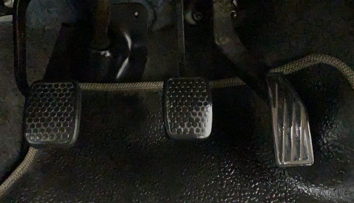 2018 Maruti Alto 800 LXI CNG, CNG, Manual, 43,643 km, Pedals