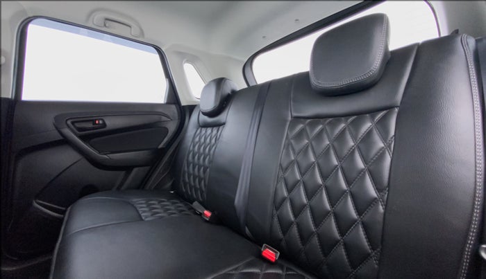 2021 Maruti Vitara Brezza VXI, Petrol, Manual, 7,769 km, Right Side Rear Door Cabin