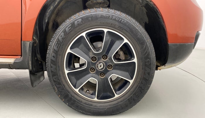 2016 Renault Duster RXZ AMT 110 PS, Diesel, Automatic, 55,634 km, Right Front Wheel