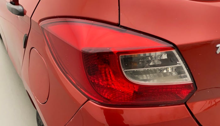 2016 Tata Tiago XM PETROL, Petrol, Manual, 89,370 km, Left tail light - Reverse gear light not functional