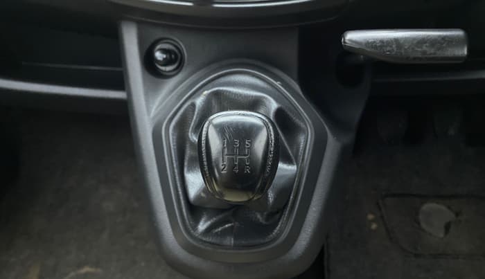 2018 Datsun Go T(O), Petrol, Manual, 47,162 km, Gear Lever