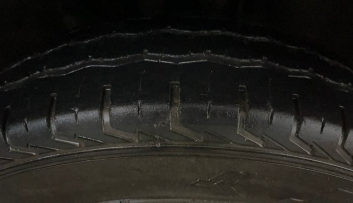 2019 Renault Kwid RXT 1.0 AMT (O), Petrol, Automatic, 47,998 km, Right Front Tyre Tread