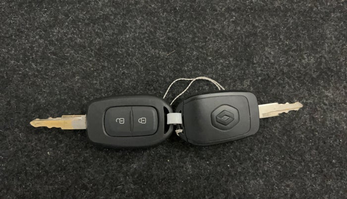 2019 Renault Kwid RXT 1.0 AMT (O), Petrol, Automatic, 47,998 km, Key Close Up