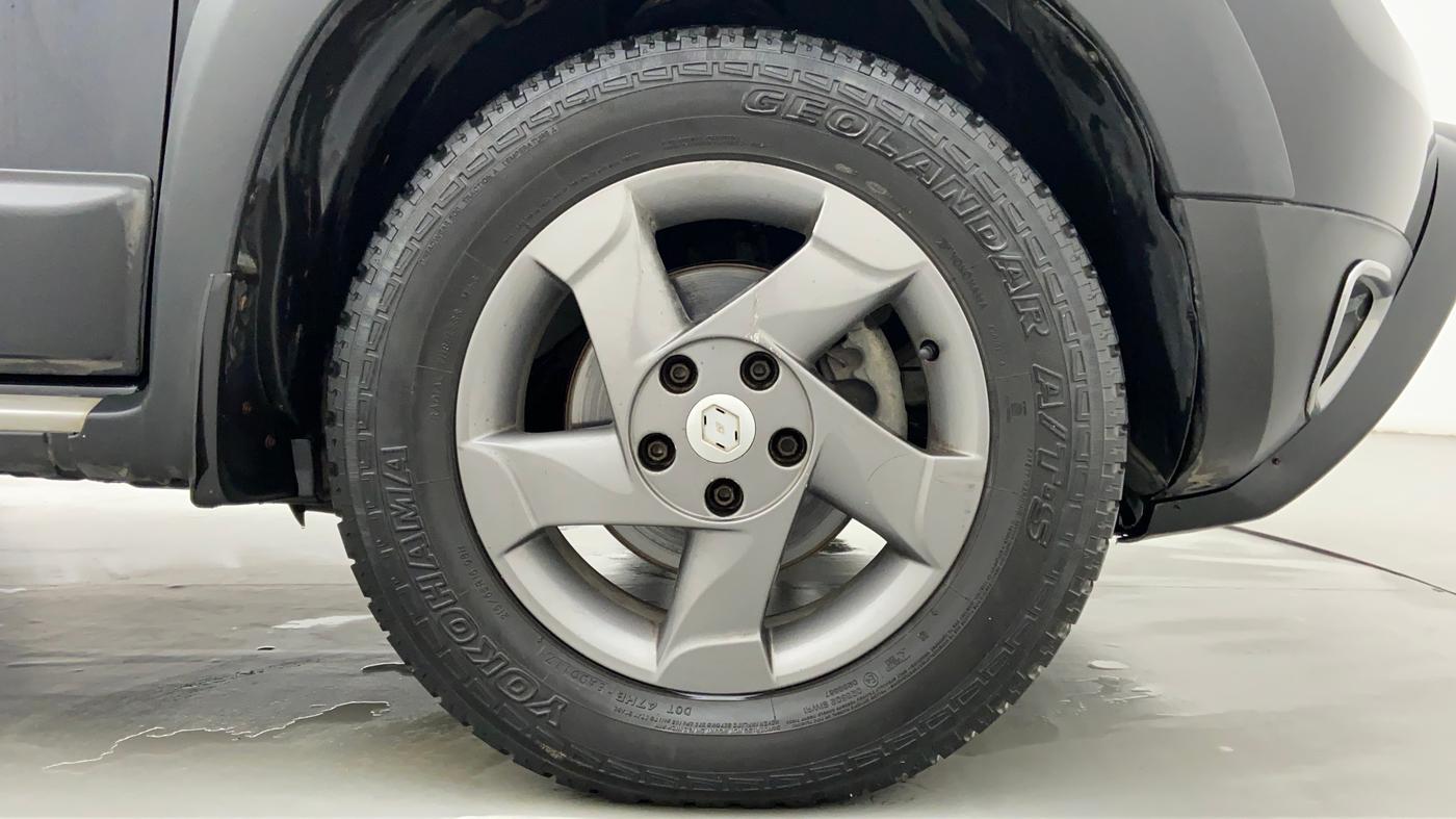 2015 Renault Duster RXZ 110 4WD, Diesel, Manual, 70,862 km, Right Front Wheel
