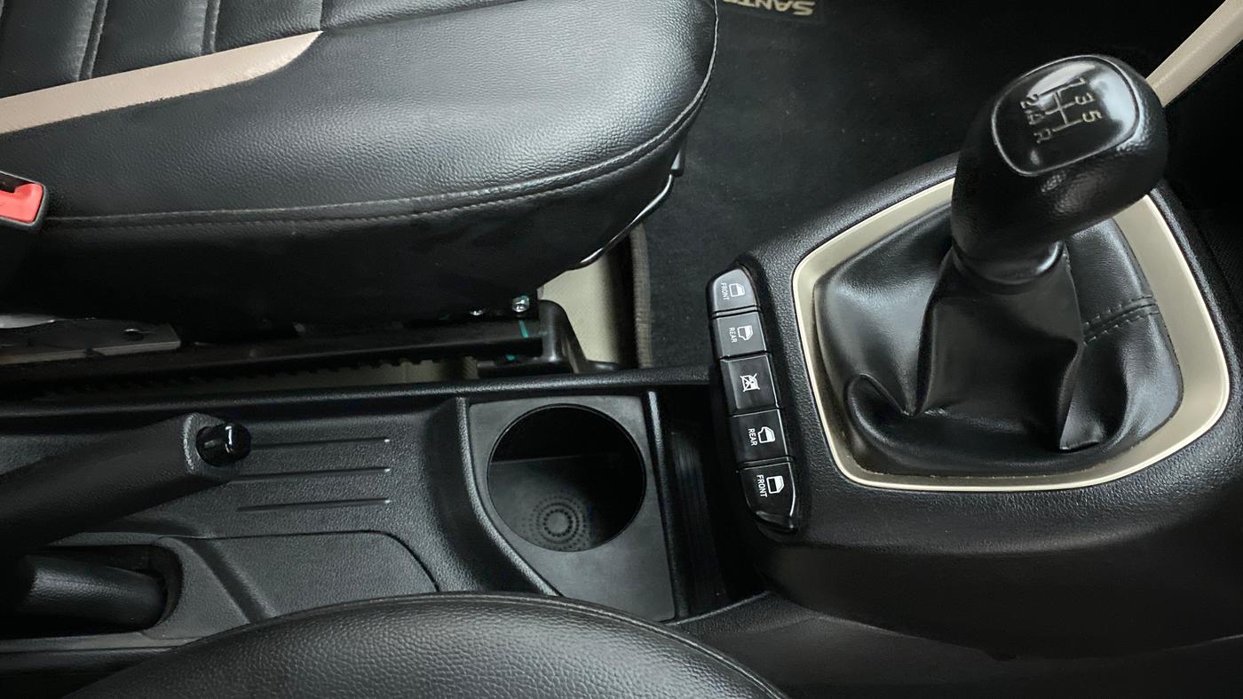2019 Hyundai NEW SANTRO 1.1 SPORTZ MT CNG, CNG, Manual, 34,296 km, Gear Lever