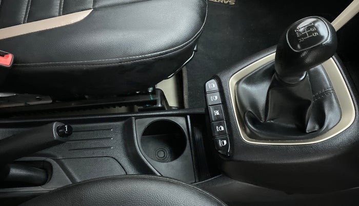 2019 Hyundai NEW SANTRO 1.1 SPORTZ MT CNG, CNG, Manual, 34,296 km, Gear Lever