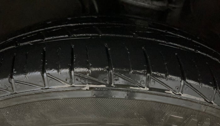 2022 Maruti Alto LXI O, Petrol, Manual, 23,870 km, Left Front Tyre Tread